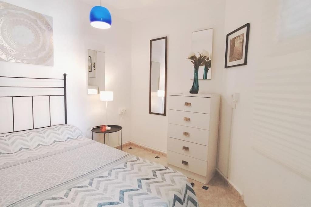Bonito Apartamento De Dos Dormitorios En El Centro Y Calle San Miguel Torremolinos Esterno foto