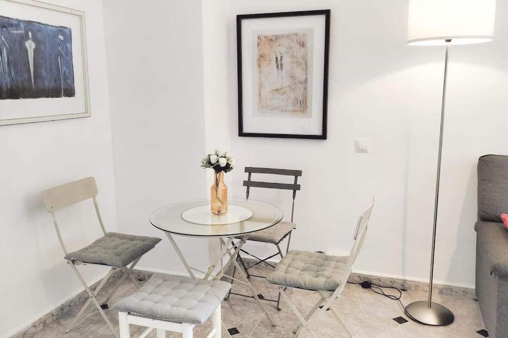 Bonito Apartamento De Dos Dormitorios En El Centro Y Calle San Miguel Torremolinos Esterno foto