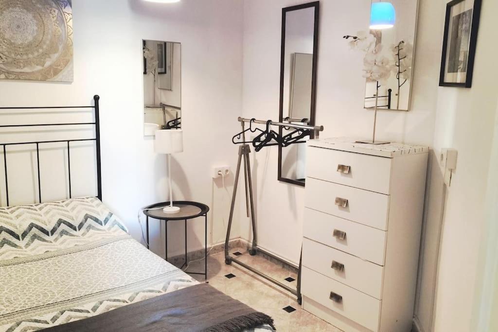 Bonito Apartamento De Dos Dormitorios En El Centro Y Calle San Miguel Torremolinos Esterno foto