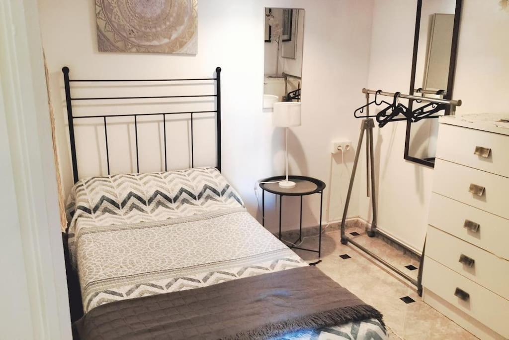 Bonito Apartamento De Dos Dormitorios En El Centro Y Calle San Miguel Torremolinos Esterno foto