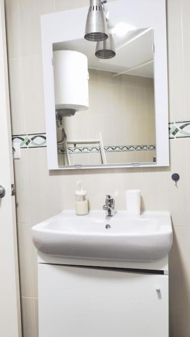 Bonito Apartamento De Dos Dormitorios En El Centro Y Calle San Miguel Torremolinos Esterno foto